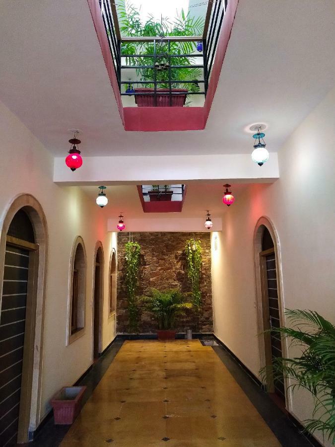 Hotel Vamdev Fort Puskár Kültér fotó