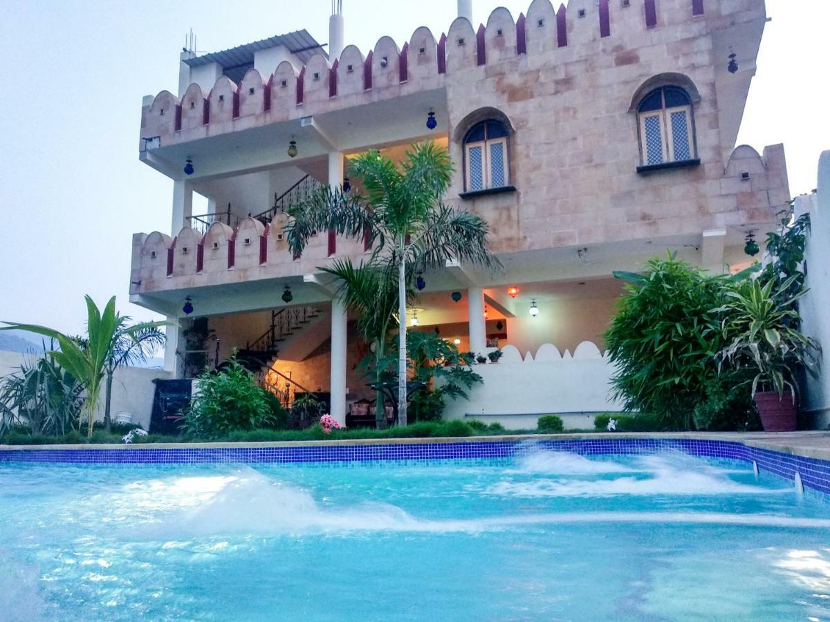 Hotel Vamdev Fort Puskár Kültér fotó